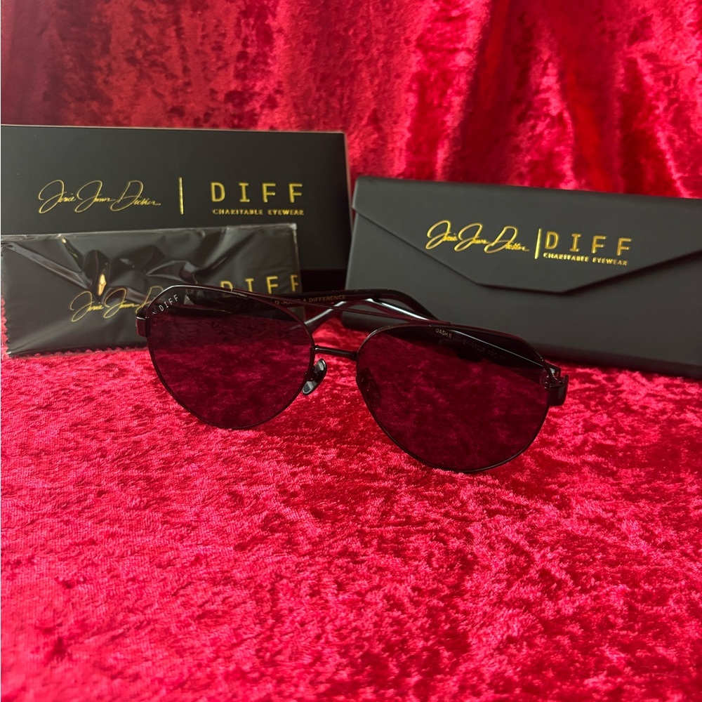 J135 Diff Jesse James Decker Dash 2 Sunglasses NWT - image 1